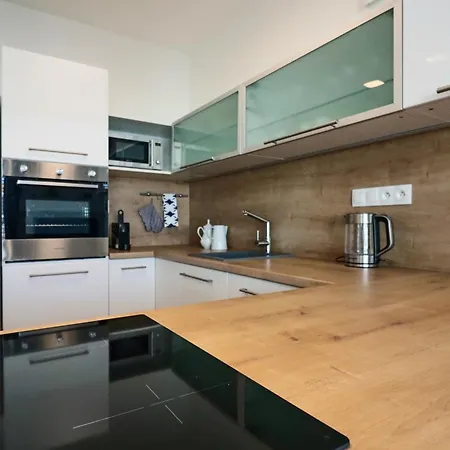 Mikulovske Zahrady Apartment